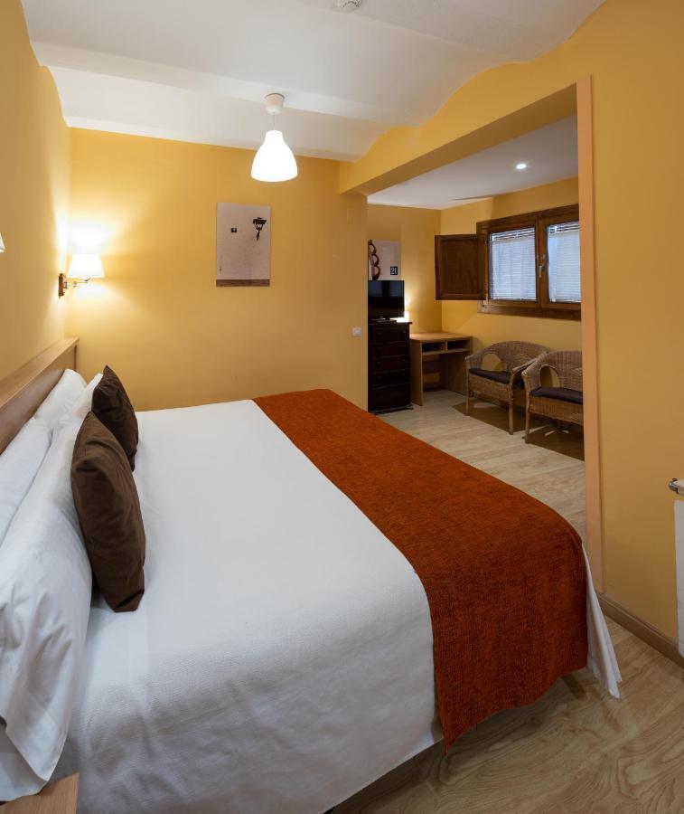 Hotel Ripoll Sant Hilari Sacalm Exterior photo
