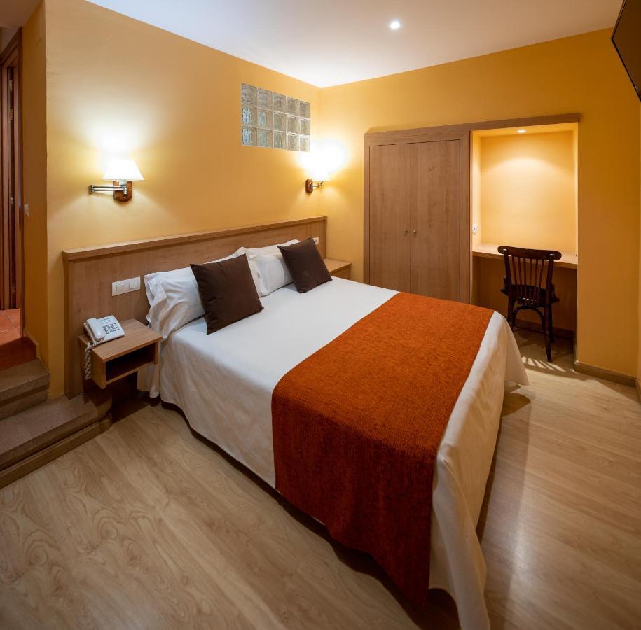 Hotel Ripoll Sant Hilari Sacalm Exterior photo