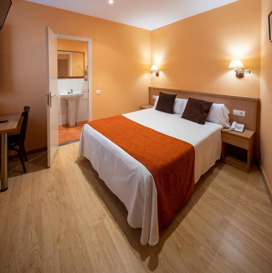 Hotel Ripoll Sant Hilari Sacalm Exterior photo